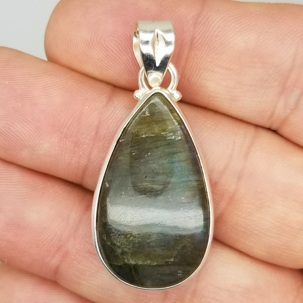 Labradorite Pendant - The Meteorite Traders
