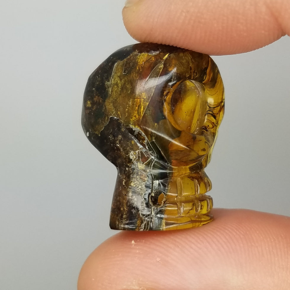 Skull Amber Carving Cabochon - The Meteorite Traders