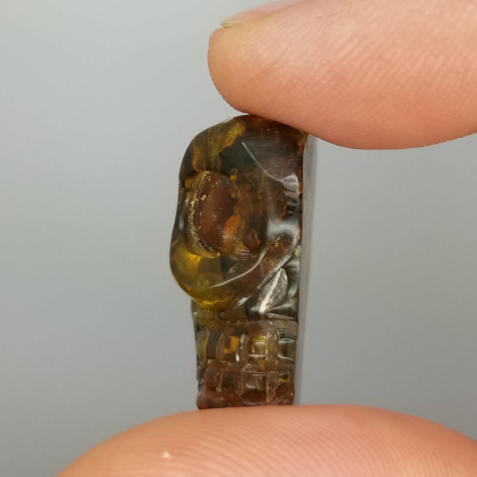 Skull Amber Carving Cabochon - The Meteorite Traders