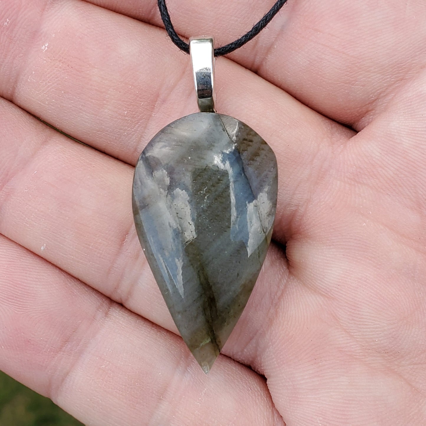 Labradorite Gemstone Pendant