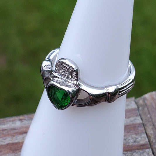 Green Facet Celtic Claddagh Ring