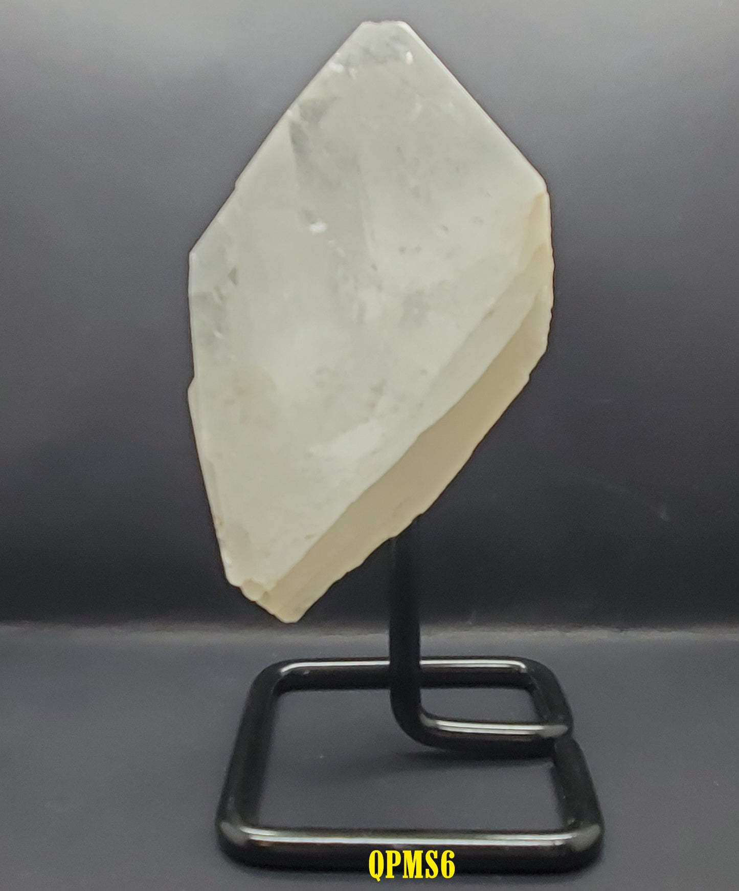 Quartz Point Medium on Stand
