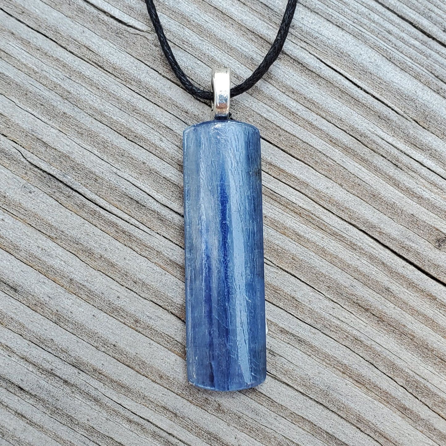 Blue Kyanite Pendant LPR1