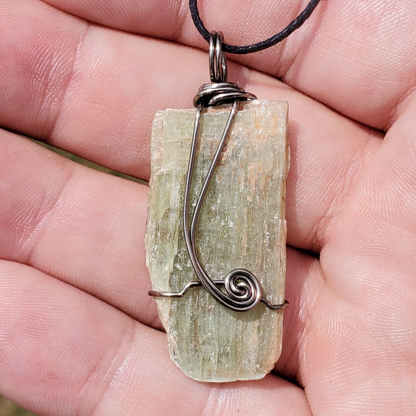 Green Kyanite Wire Wrap Pendant2