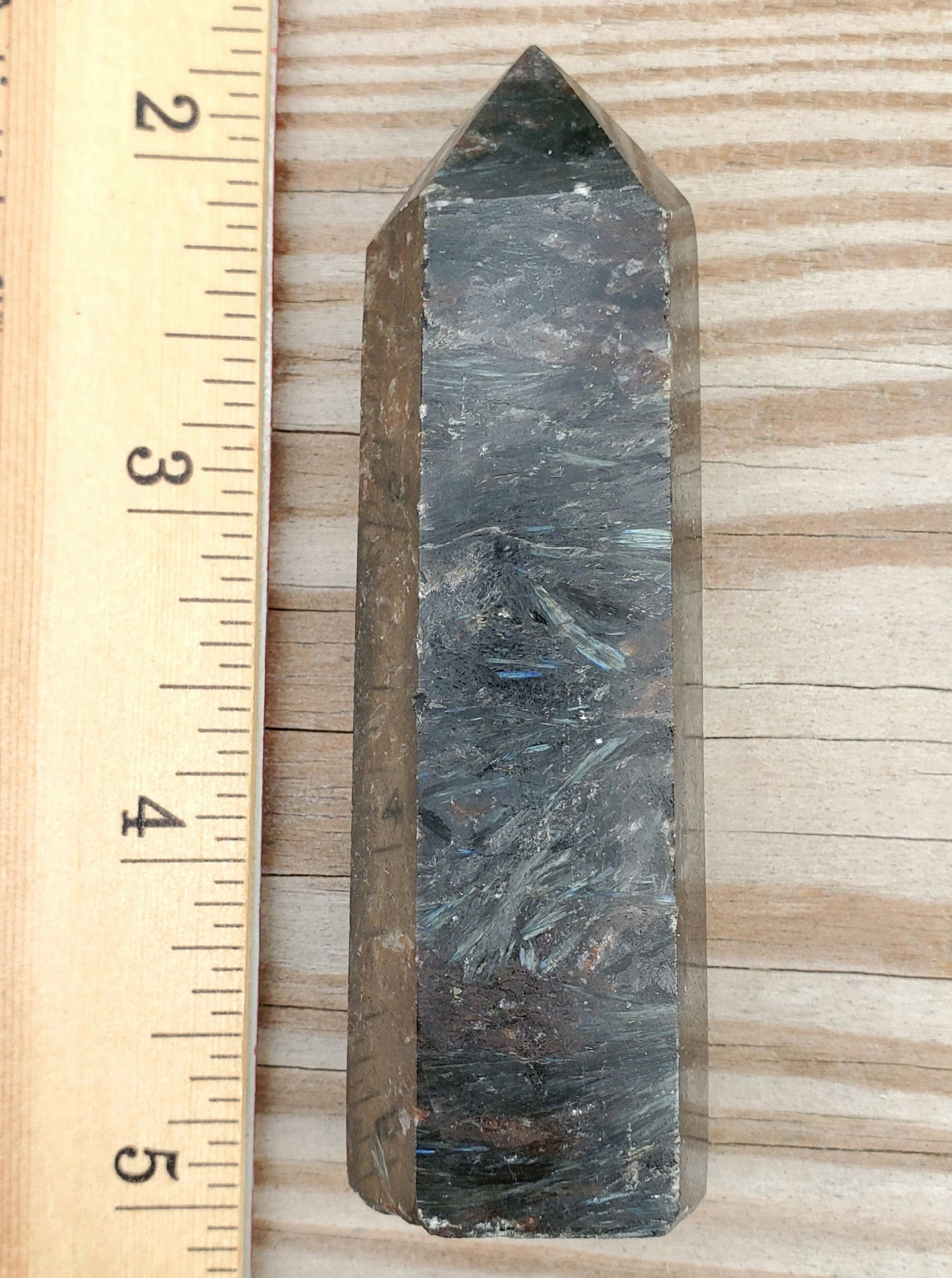 arfvedsonite polished point 22-2