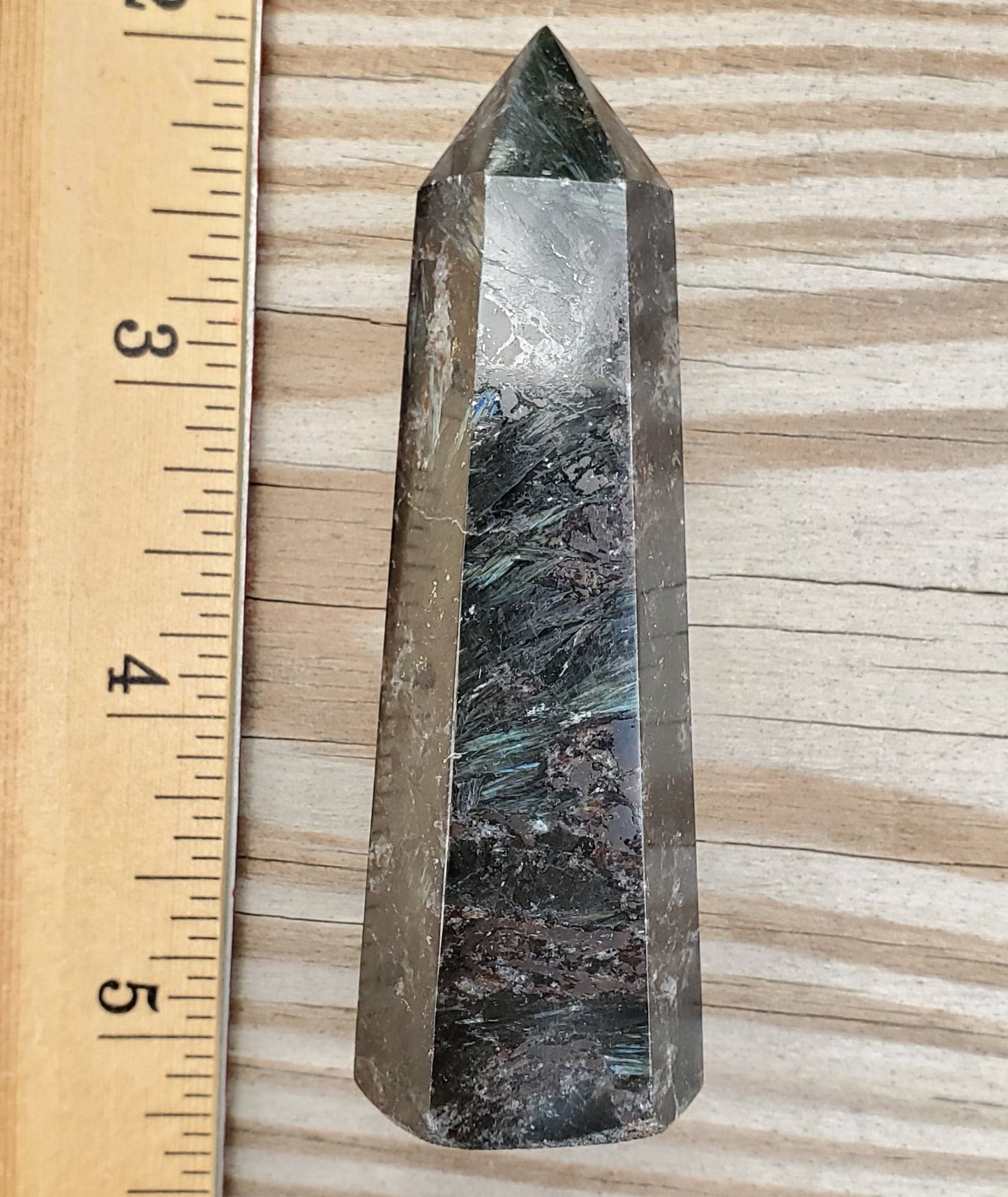 arfvedsonite polished point 23-2
