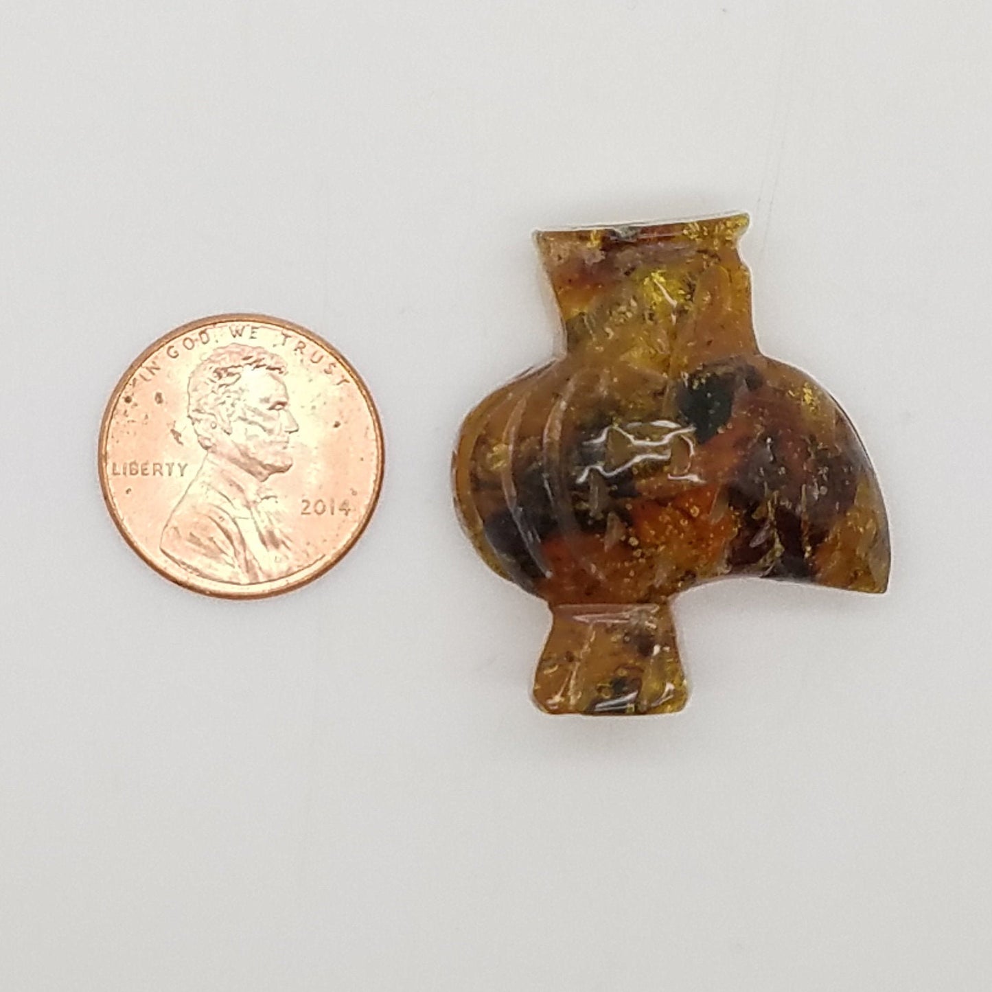 OWL AMBER Talisman Carving with UV reaction