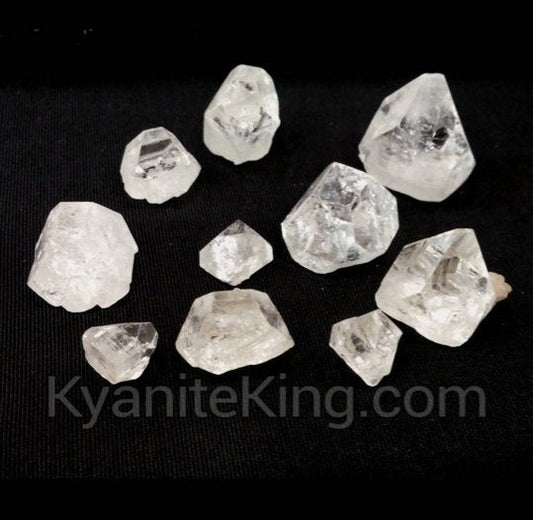 Apophyllite Tops